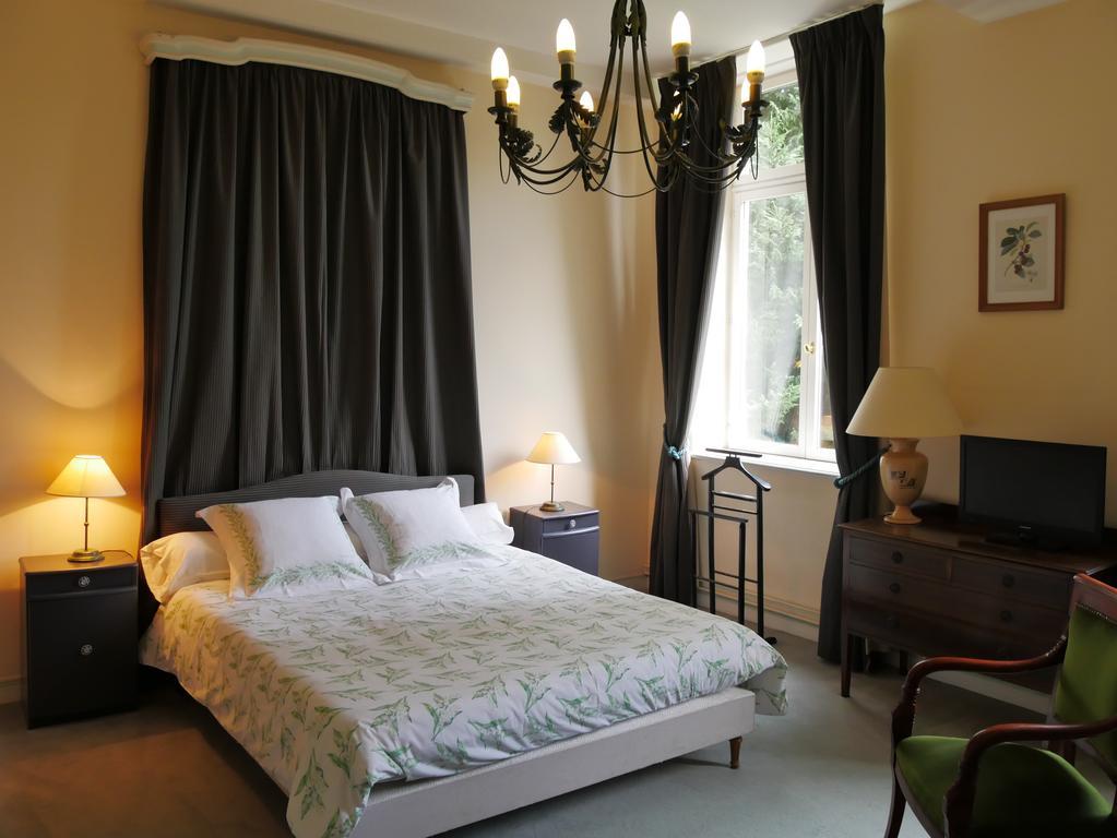 Chambres D'Hotes Chateau De Courcelette Hem Room photo